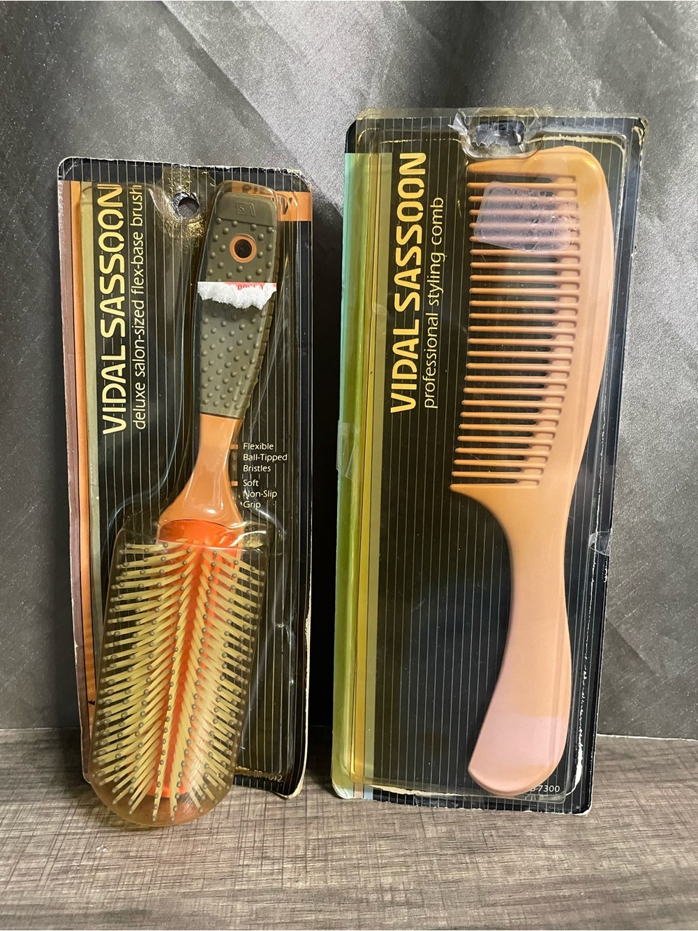 Vintage 1990 Vidal Sassoon Brush & Comb Set NOS New Old Stock Pastel Peach Bronz